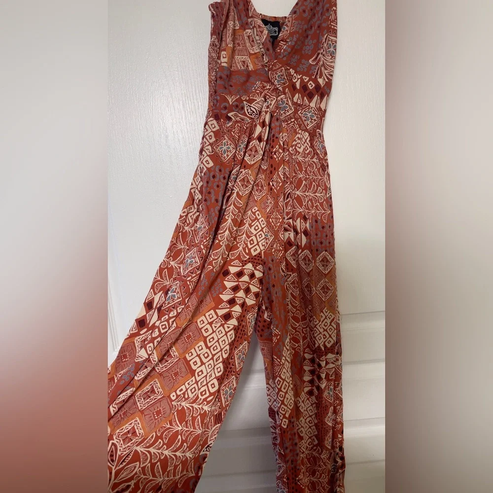 Angie Coral Geometric Jumpsuit - Picture 4 of 6